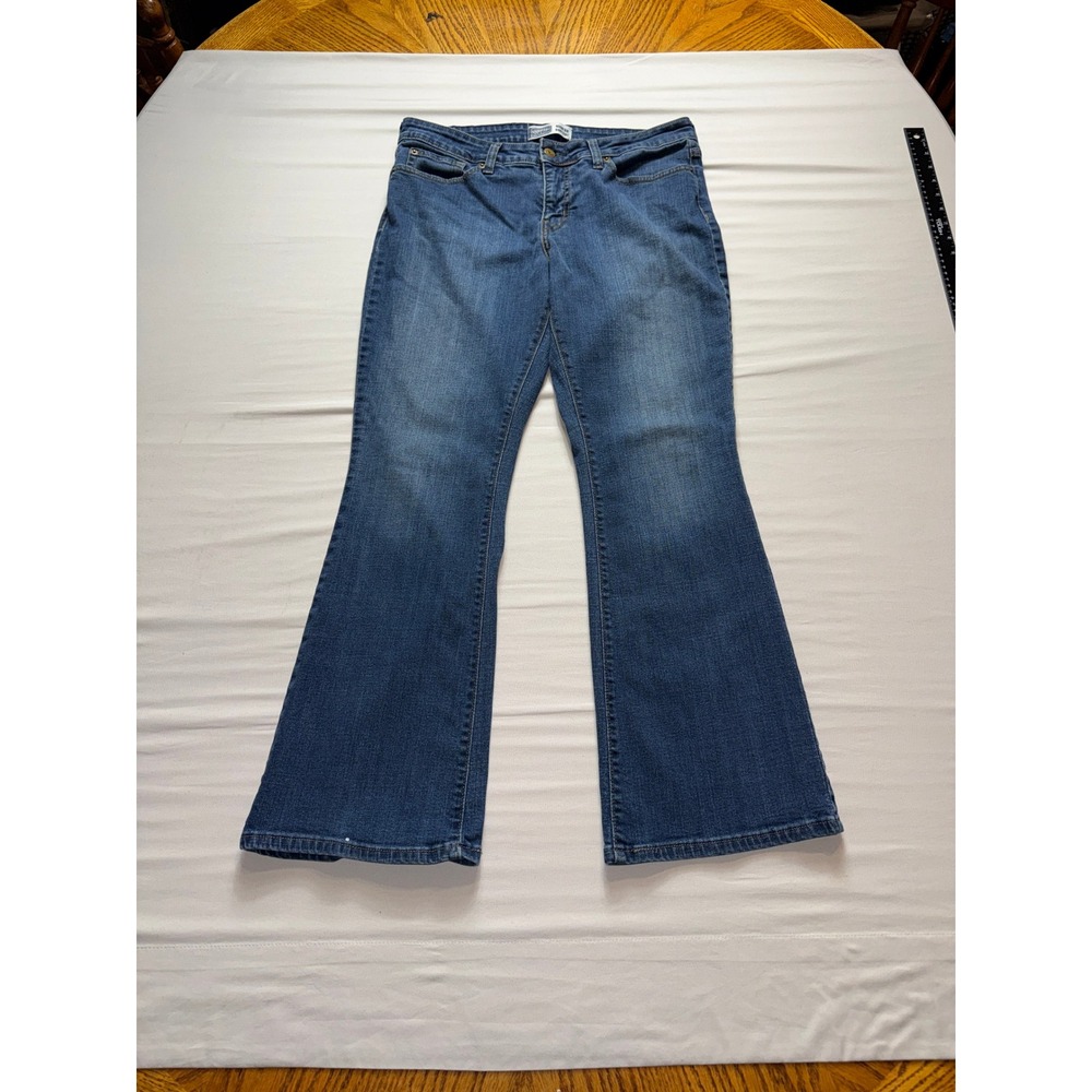 Signature by Levi Strauss & Co Womens Modern‎ Bootcut Jeans (See Measurements)